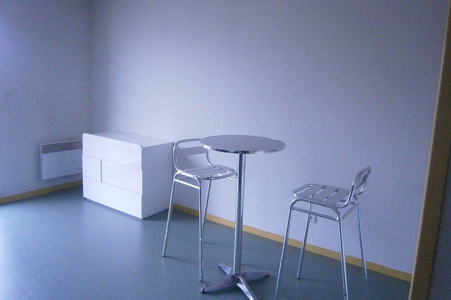 Studio - 30 m² - Table - résidence étudiante University Dutreix